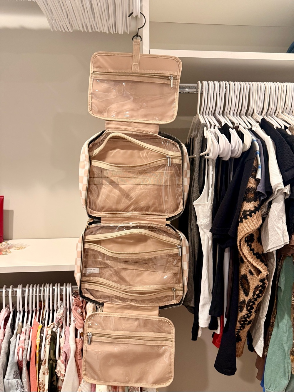 Bagsmart Hanging Travel Toiletry Organizer – Checkered Beige and Cream